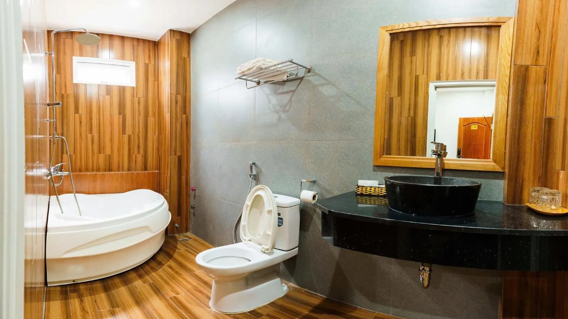 Hotel Nguyen Thai II Ho Chi Minh City