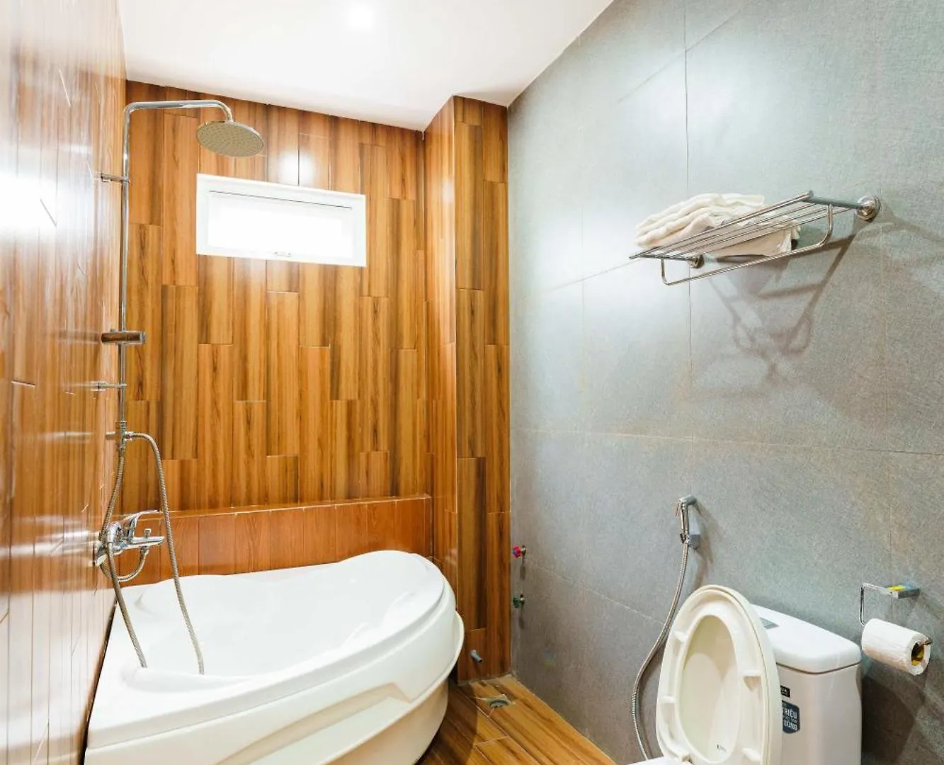 Hotel Nguyen Thai II Ho Chi Minh City